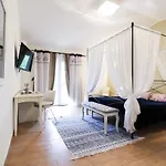 Kastel Guest house 3*