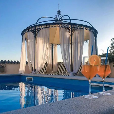 Kastel 3* Zbandaj