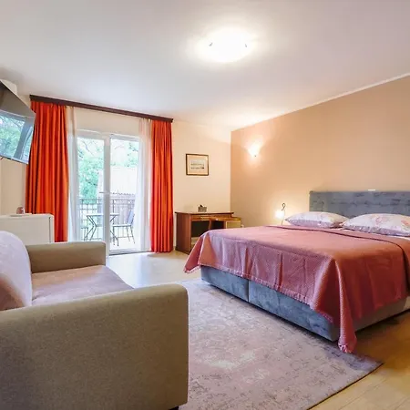Kaštel Residence Bed&Breakfast 4* Žbandaj
