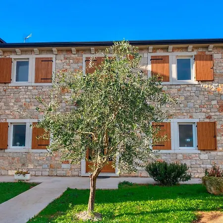 Kastel 3* Zbandaj