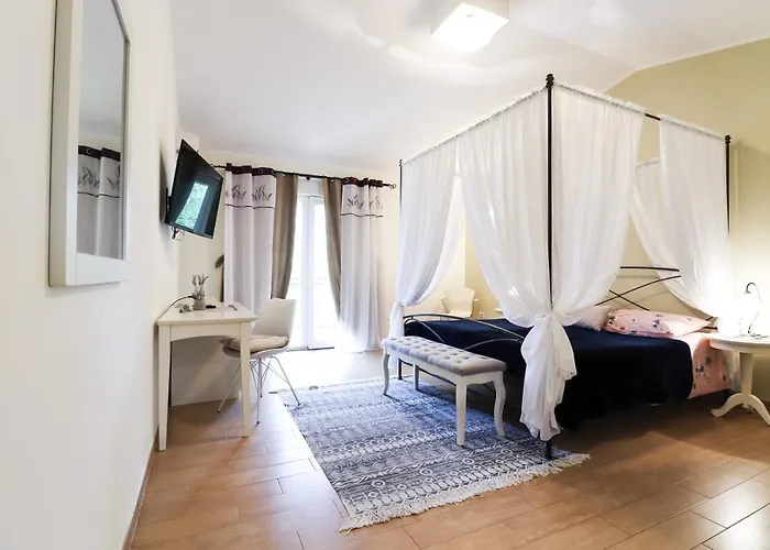 Kastel Gostinjska kuća 3*